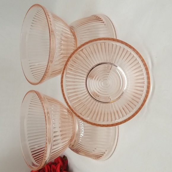 Federal Pink Depression Ribbed Mixing Bowls - Picture 8 of 14